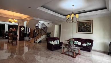 Rumah Area Premium Kebayoran Baru, Jakarta Selatan - Harga Menarik 35 Miliar