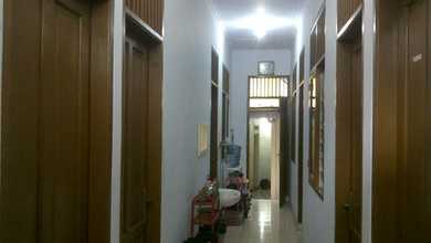 Hunian Elegan di Kebon Kacang, Jakarta Pusat, 9 Kamar Tidur, LT 233m²