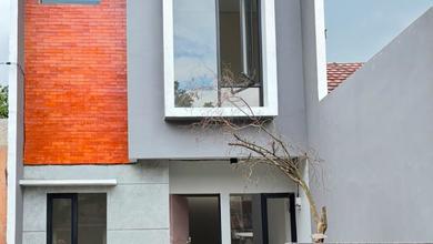 Jual Rumah Strategis di Tangerang, Tangerang - LT 82m²