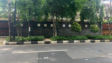 Hunian Mewah di Kawasan Menteng, Jakarta Pusat, LB 550m², Harga 70 Miliar