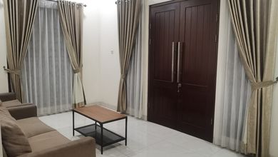 Penawaran Eksklusif, rumah Prestisius di Banjar Wijaya, Tangerang, LB 380m²