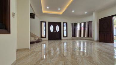 Rumah Area Premium Puri Indah, Jakarta Barat - Harga Menarik 13 Miliar