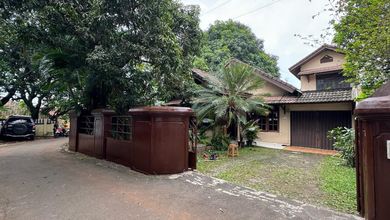 Kesempatan Eksklusif, rumah Prestisius di Ciputat, Tangerang Selatan, LB 250m²