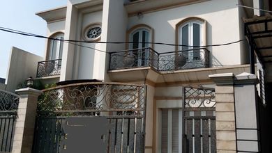 Rumah Mewah di Kawasan Pasar Minggu, Jakarta Selatan, LB 400m², Harga 5,5 Miliar