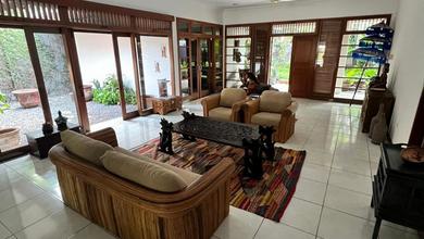 Segera Disewakan di Kemang, Jakarta Selatan, LT 1029m², Harga 600 Juta /tahun