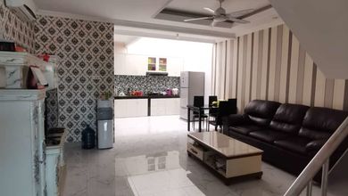 Rumah Dijual di Modernland, Tangerang, LB 180m², Harga Kompetitif!