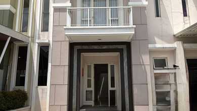 Rumah Mewah di Tangerang Kota, Tangerang, 4 KT, LT 112m²