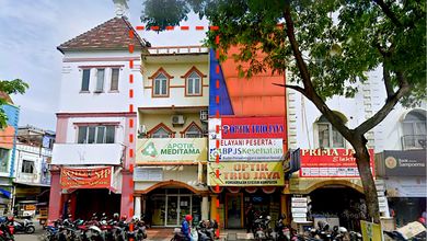 Ruko Roxy Plaza Tempat Ramai Niaga dan Pasar Bersih [Jababeka - Cikarang]