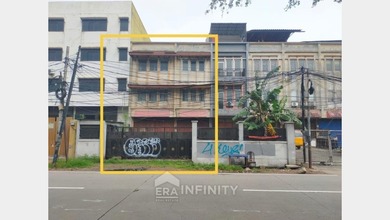 Ruko Gandeng 2 di tubagus Angke bisa masuk tronton 40 feet dipinggir jalan raya jakarta barat