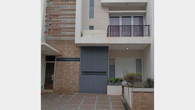 Hunian Mewah di Penjaringan, Jakarta Utara, 4 KT, LT 153m²