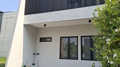 Jual Rumah Siap Tinggal area Green Lake City, Jakarta Barat, Luas 180 m2