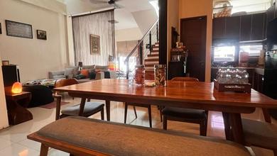 Rumah Area Luxury Bintaro, Tangerang Selatan - Harga Menarik 5,2 Miliar