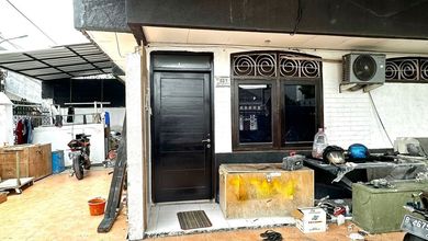 DISEWAKAN GUDANG HOOK, TAMAN KOTA, JAKARTA BARAT Uk 175m2