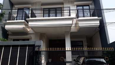 Dijual Rumah Sunrise Garden Kedoya Luas Tanah  (15x10)