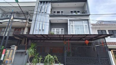 For Sale rumah Mewah di Sunter, Jakarta Utara - LT 135m²