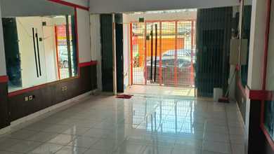 Mangga Besar, Disewakan Ruko Siap Pakai 3,5 Lantai