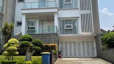Kesempatan Langka, rumah Prestisius di Pantai Indah Kapuk, Jakarta Utara, LB 950m²