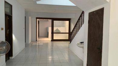 Rumah modern dengan Luas 184 m2 Daerah Pantai Indah Kapuk, Jakarta Utara