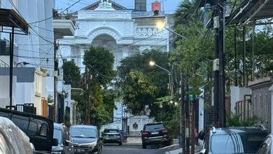 For Sale rumah Eksklusif di Pluit, Jakarta Utara - LT 140m²