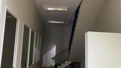 Ruko Disewakan di Ancol Bagus Lantai Parkit Kayu