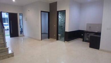 Rumah Modern area Pantai Indah Kapuk, Jakarta Utara, LT 240 m2