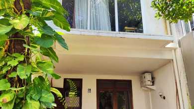 Penawaran Eksklusif, rumah Prestisius di Pantai Mutiara, Jakarta Utara, LB 280m²