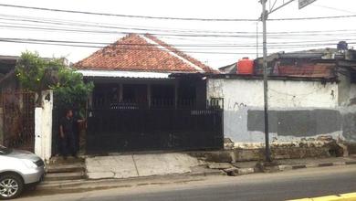 Hunian Mewah di Kawasan Menteng, Jakarta Pusat, LB 428m², Harga 12 Miliar