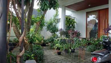 Rumah Mewah di Kembangan, Jakarta Barat, 4 Kamar Tidur, LT 250m²