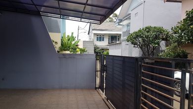 Dijual Rumah Strategis di Pondok Gede, Bekasi - LT 141m²