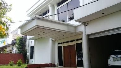Disewakan Rumah Minimalis Daerah Kebayoran Baru, Jakarta Selatan, LT  400 m2