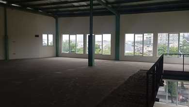 Disewakan / Dijual Ruko Lokasi Daan Mogot Raya, 3,5 Lantai , Siap Pakai**tini