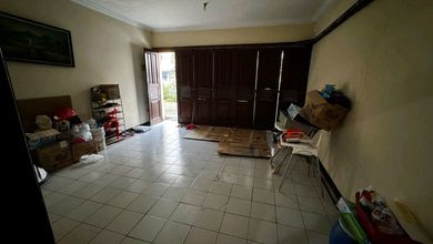 Hunian Mewah di Kedoya, Jakarta Barat, 4 Kamar Tidur, LT 340m²