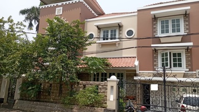 Rumah Elite di Kawasan Kalideres, Jakarta Barat, LB 283m², Harga 12 Miliar