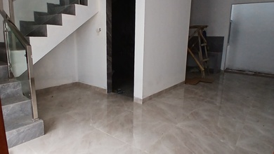 Kesempatan Rumah di Kalideres, Jakarta Barat, LB 183m², Harga 2,5 Miliar