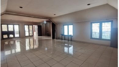 For Sale rumah Eksklusif di Muara Karang, Jakarta Utara - LT 240m²
