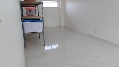 Jual Ruko Kapuk Komersil Lewat Container