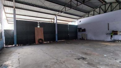 Hunian Mewah di Kebon Jeruk, Jakarta Barat, 2 Kamar Tidur, LT 1575m²