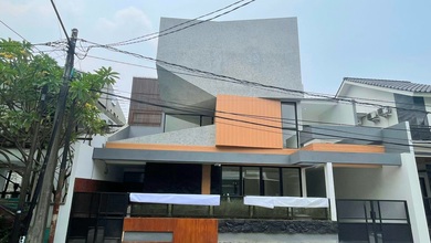 Rumah Area Premium Bintaro, Tangerang Selatan - Harga Terbaik 4,5 Miliar