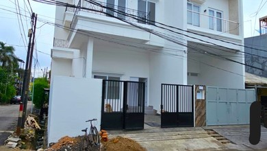 Rumah Area Premium Muara Karang, Jakarta Utara - Harga Terbaik 3,7 Miliar