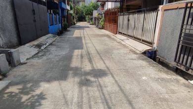 Rumah Unfurnished Daerah Strategis Daerah Kelapa Gading