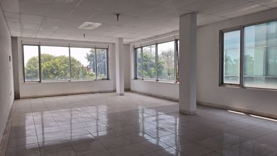 Ruko Gandeng Strategis Bagus Pusat Kota Jakarta Timur