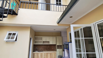 Rumah Eksklusif Furnished Daerah Strategis di BSD