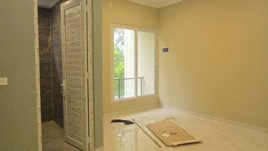 Rumah Sewa Murah Lokasi Villa Melati Mas, Tangerang Selatan, LB 120m²