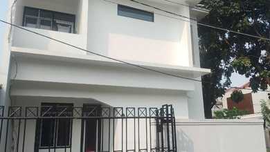 Rumah Dijual di Sektor 6-Gading Serpong, Tangerang, LB 130m², Harga Kompetitif!