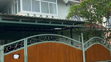 Disewakan Rumah Minimalis Daerah BSD, Tangerang, Luas  297 m2