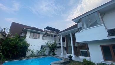 Rumah Sewaan Murah di Kebayoran Baru, Jakarta Selatan, 5 KT, Harga 500 Juta /tahun