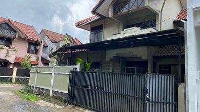 Rumah 2 Lantai di Palem Semi - Karawaci, Tangerang