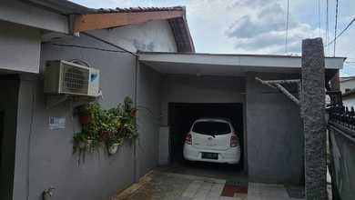 Jual Rumah Strategis di Ciledug, Tangerang - LT 201m²