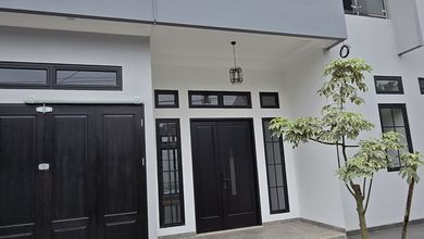 Rumah Area Premium BSD, Tangerang - Harga Menarik 4,7 Miliar