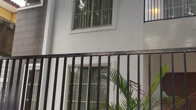 Rumah Area Premium Modernland, Tangerang - Harga Menarik 6,25 Miliar